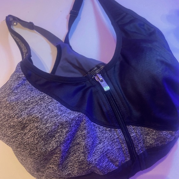 Victoria’s Secret limited edition VSX Black womens sports bra zip double padded - Picture 4 of 16
